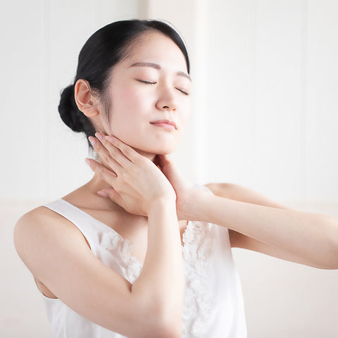 Quannessence’s collection includes iconic skincare products offering treatment solutions for combination skin from advanced serums to moisturizers to cleansers and exfoliants. The Q's holistic approach to skincare. A local Canadian beauty brand.